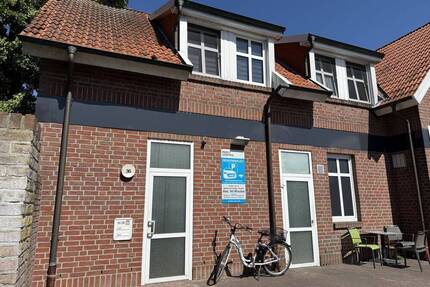 Großzügige Oberwohnung mit Dachterrasse in Varel