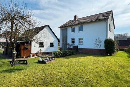 Charmantes Zweifamilienhaus mit Perspektive - Rinteln