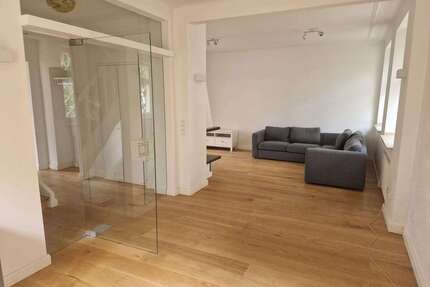 Haus zum Mieten in Aachen 3.200,00 € 230 m²