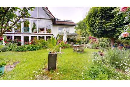 Haus zum Kaufen in Warburg 410.000,00 € 266 m²