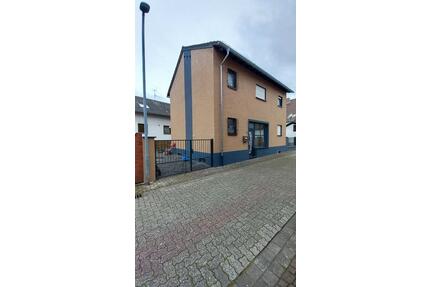 Einfamilienhaus mit 4 Zimmern zu verkaufen - Hainburg