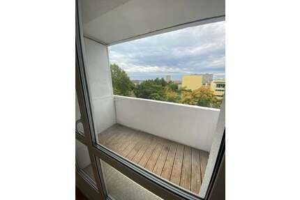 Wohnung zum Mieten in Halle Saale 400,00 € 65 m²