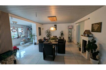 Gepflegte Doppelhaushälfte, großer Garten in Blieskastel