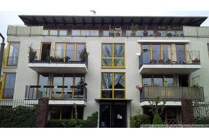 PENTHOUSE - IN BERLIN-ROSENTHAL-SÜD - 2 ZIMMER - TERRASSE & TG-PLATZ