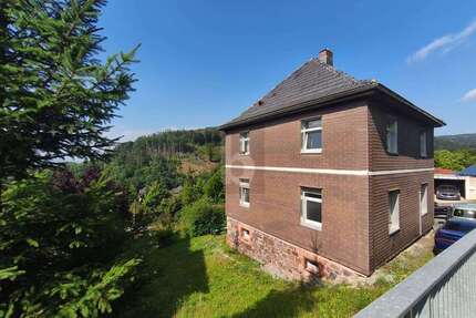 Haus zum Kaufen in Sonneberg 110.000,00 € 115 m²