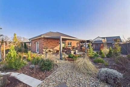 Barrierefreies Wohnglück in Wienhausen: Neuwertiger Bungalow mit Garten-Idylle!