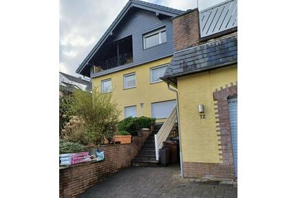 Dachgeschoßwohnung in ruhiger Gegend 75qm - Neunkirchen-Seelscheid