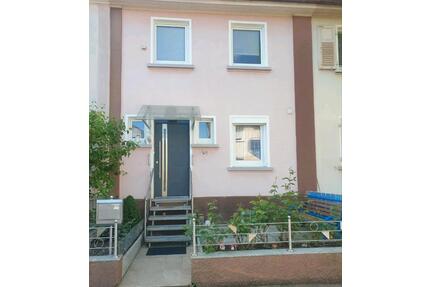 Reihenmittelhaus zum kauf - 259.000,00&nbsp;EUR Kaufpreis, ca.&nbsp; 71,00&nbsp;m&sup2; in Lauffen am Neckar (PLZ: 74348)
