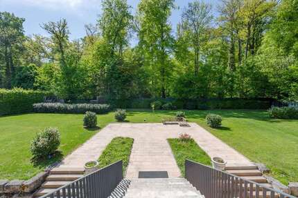 Haus zum Kaufen in Frankfurt am Main 7.450.000,00 € 906 m²