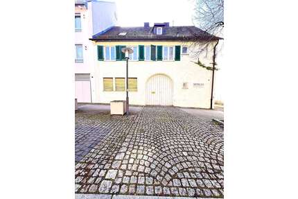 Haus zum Kaufen in Ludwigsburg 600.000,00 € 171.26 m²