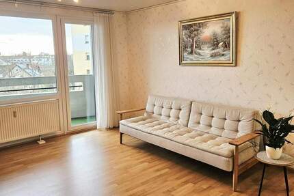 * Helle 2-Zimmer-Wohnung mit großem Balkon und Stellplatz nähe Klinik * - Germersheim