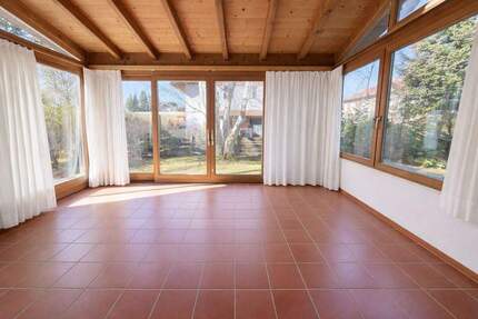 Ein Zuhause zum Verwirklichen in beliebter Lage von Holzkirchen