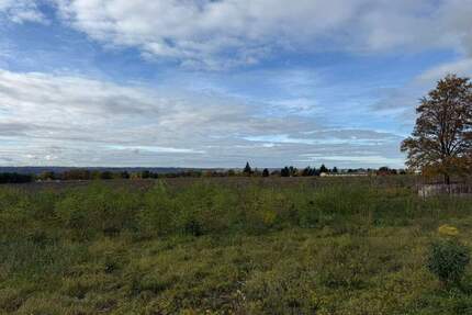 Bauträgergebundenes Baugrundstück in Weinböhla ++ Ruhige Höhenlage - gemächlich an den Weinbergen