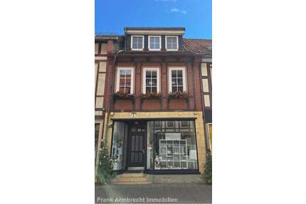 Haus zum Kaufen in Bad Gandersheim 176.000,00 € 176 m²