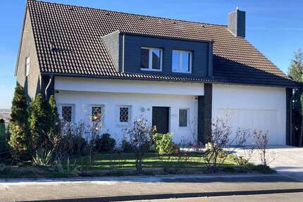 Haus zum Kaufen in Stolberg (Rheinland) 649.000,00 € 280 m²