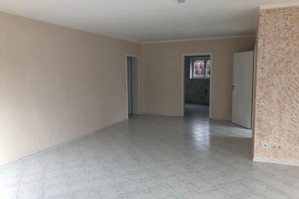4 ZKB Wohnung mit HWR, Garage & kleiner Terrasse - Ötzingen