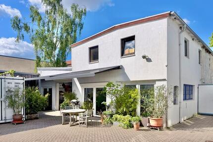 Modernisierte Loft-Wohnfläche direkt am Wasser - Hamburg Borgfelde