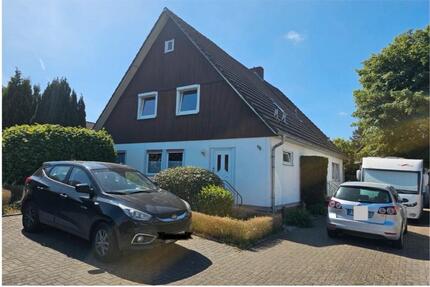 Helle 3 Zimmer Wohnung frisch renoviert in Heidmühle Schortens