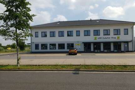 Büro in Schwülper 2.800,00 € 318 m²