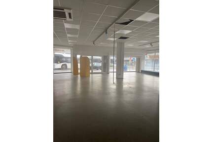 Große Gewerbeimmobilie über 3 Etagen im Herzen von Völklingen zu verkaufen