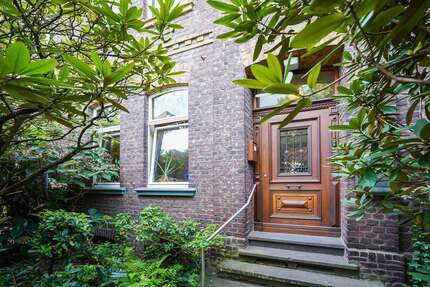 Haus zum Kaufen in Düsseldorf 770.000,00 € 262 m²