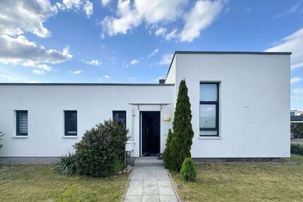 Haus zum Kaufen in Schwerin 449.000,00 € 105.39 m²
