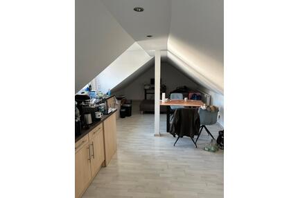 2 ZKB kleines Haus in Landau - 950,00&nbsp;EUR Kaltmiete, ca.&nbsp; 55,00&nbsp;m&sup2; in Landau in der Pfalz (PLZ: 76829)