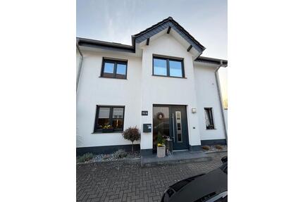 Neuwertiges 5Zi Haus. Bj. 2016 - 598.000,00&nbsp;EUR Kaufpreis, ca.&nbsp; 200,00&nbsp;m&sup2; in Bad Salzuflen (PLZ: 32108) Ehrsen-Breden