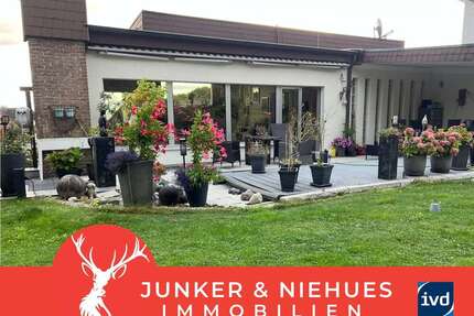 Haus zum Kaufen in Oerlinghausen 490.000,00 € 206 m²