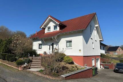 Großzügiges Einfamilienhaus (Bj. 2007 Kern Haus) mit sehr schönem Grundstück in ruhiger Lage von Hergenroth