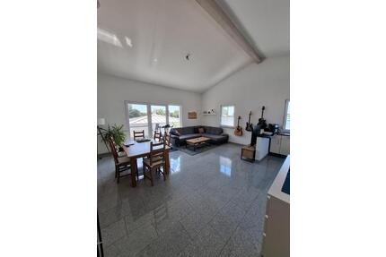 Penthouse Wohnung - 780,00&nbsp;EUR Kaltmiete, ca.&nbsp; 77,00&nbsp;m&sup2; in Leutershausen (PLZ: 91578)