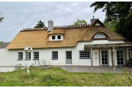 Haus zum Kaufen in Husby 390.000,00 € 278 m²