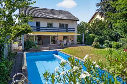 Haus zum Kaufen in Muggensturm 750.000,00 € 186 m²