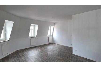 Außergewöhnliche Wohnung mitten in der City - aber bitte mit Aussicht! - Greiz