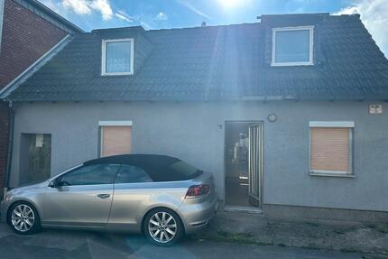 Haus zum Verkauf - 175.000,00&nbsp;EUR Kaufpreis, ca.&nbsp; 60,00&nbsp;m&sup2; in Grevenbroich (PLZ: 41517) Neuenhausen