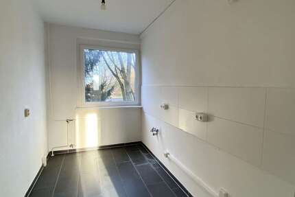 Wohnung zum Mieten in Altenburg 294,90 € 58.98 m²