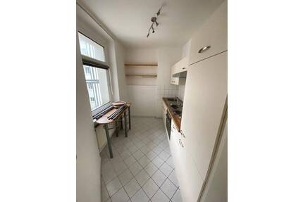Preiswerte 3-R-Whg. Altbau im 2.OG ca.73 m²; in Magdeburg- Stadtfeld -Ost zu vermieten.