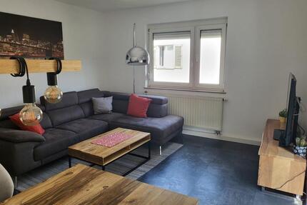 Wohnung mit drei Zimmern sowie Balkon und Einbauküche ab 01.05.26 - Ludwigsburg