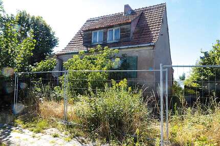 Haus zum Kaufen in Genthin 20.000,00 € 90 m²
