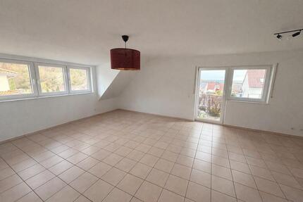 3 ZKB Maisonette-Wohnung mit 3 Balkonen in Langgöns