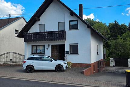 Freistehendes EFH mit großem Traumgarten in sonniger Bestlage - Überherrn