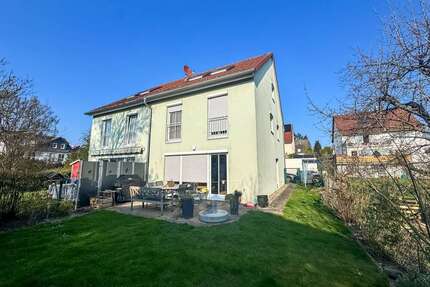 Haus zum Mieten in Eschborn 2.500,00 € 161 m²