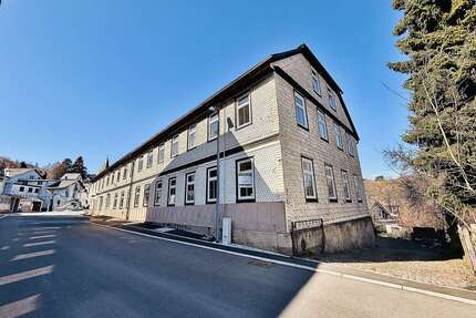 Haus zum Kaufen in Steinach 89.000,00 € 438 m²