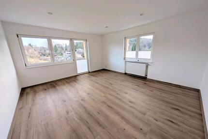 81 m² - mit Einbauküche - Wohnung - Oberleichtersbach