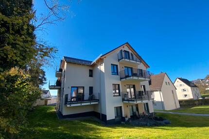 Voll möblierte 2ZKB Wohnung mit Balkon und Fernblick! - Herborn