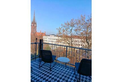 Ruhige Dachwohnung: Die Mai-Tage in Leipzig