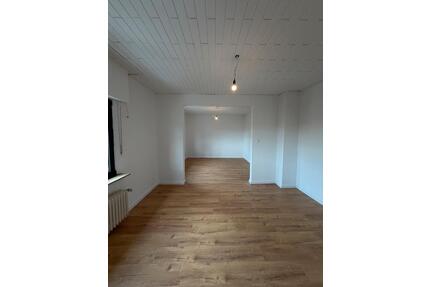 Zweifamilienhaus mit Doppelgarage - Bonn Beuel-Mitte