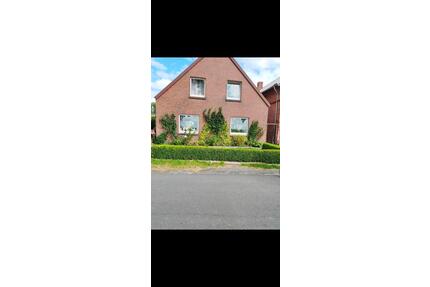 Dachgeschoss Wohnung - 750,00&nbsp;EUR Kaltmiete, ca.&nbsp; 70,00&nbsp;m&sup2; in Stadland (PLZ: 26935)