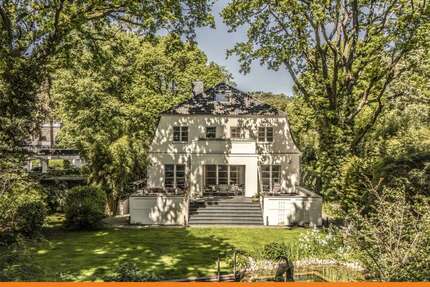 Haus zum Kaufen in Berlin Wannsee 2.390.000,00 € 270 m² - Berlin / Wannsee