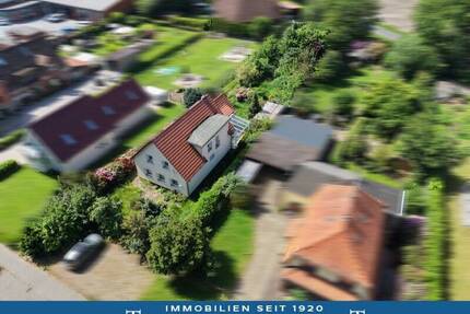 Energetisch saniertes Wohnhaus mit 1.243 m² Grundstück am Stadtrand von Oldenburg